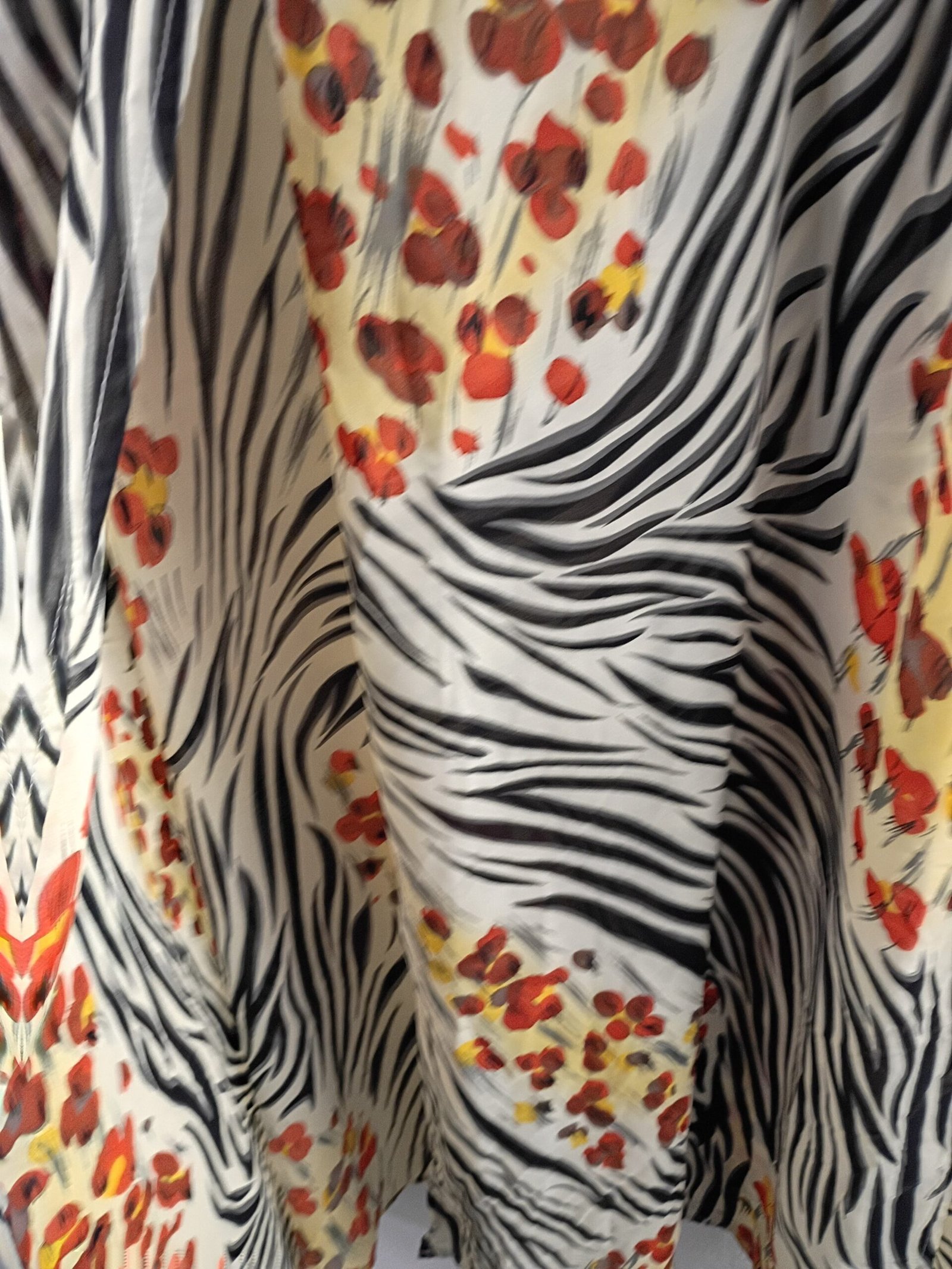Mlle Gabrielle VTG Plus Size 22 Zebra Floral Side Split Button Up Cardigan - Image 9