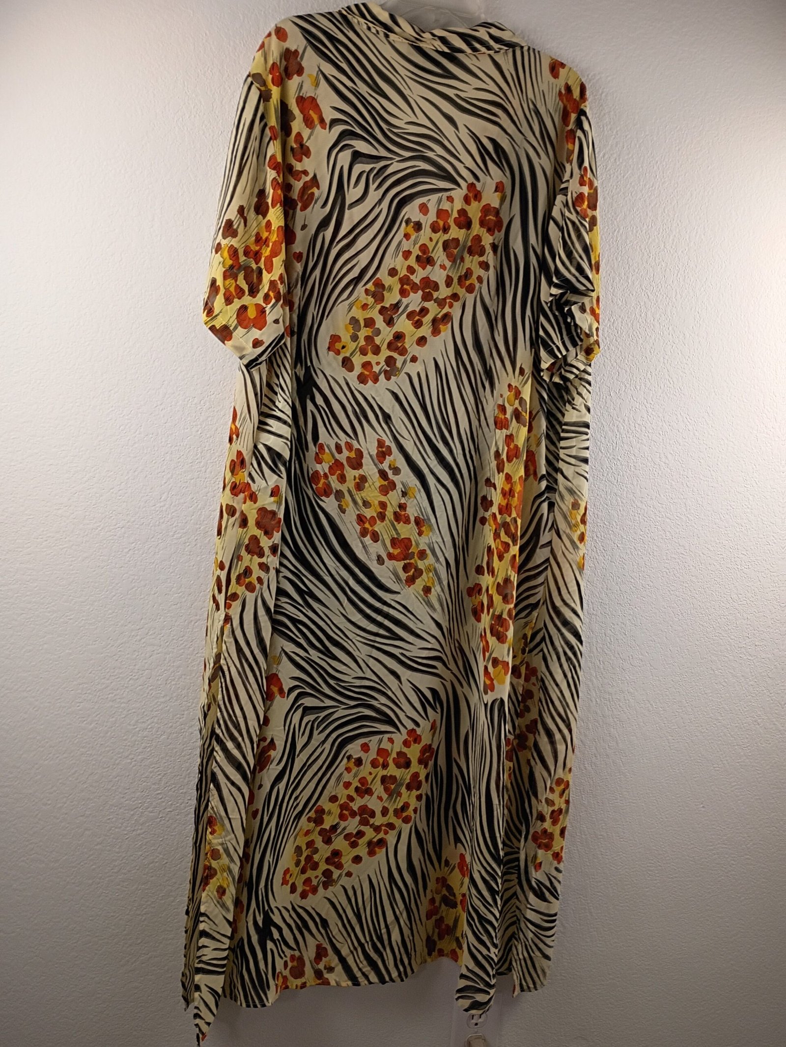 Mlle Gabrielle VTG Plus Size 22 Zebra Floral Side Split Button Up Cardigan - Image 7