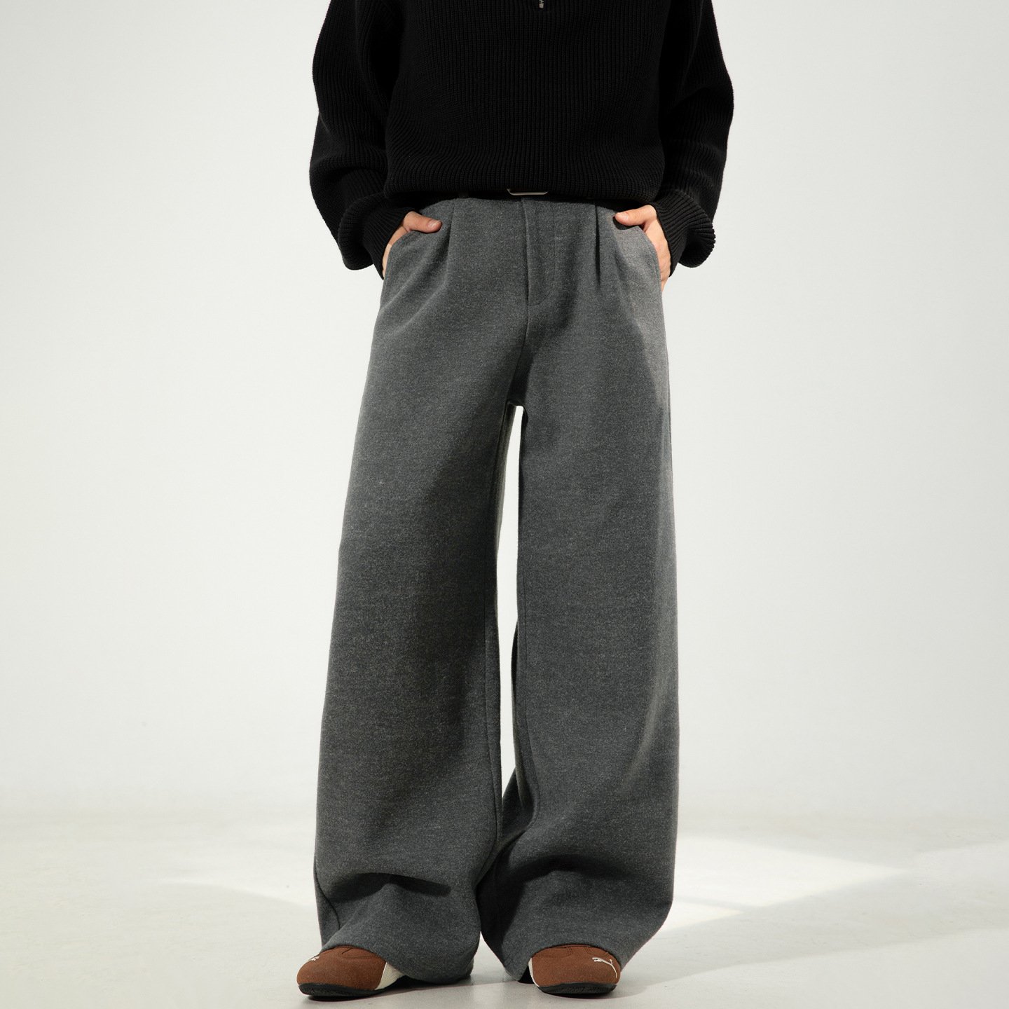 Men's Urban Wool-Blend Relaxed Pleated Trousers
