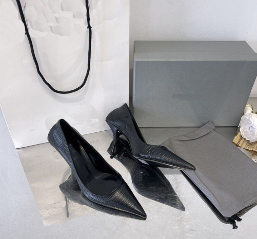 Crocodile Embossed Genuine Leather Pointed-Toe Pumps - Image 3
