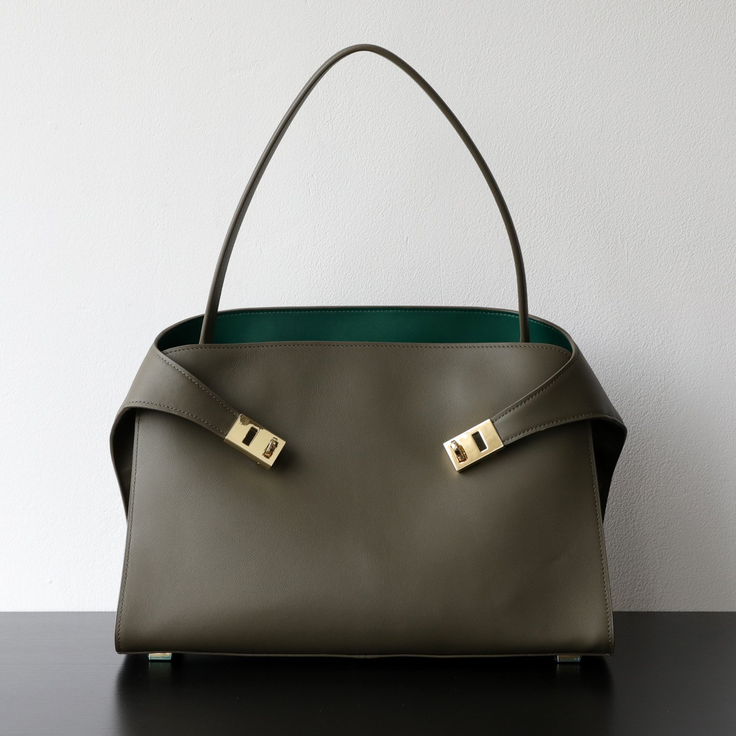 Women’s Premium Top-Grain Leather Tote Bag – Luxury HUG Style Large Capacity Shoulder Handbag with Lock Clasp - Image 7